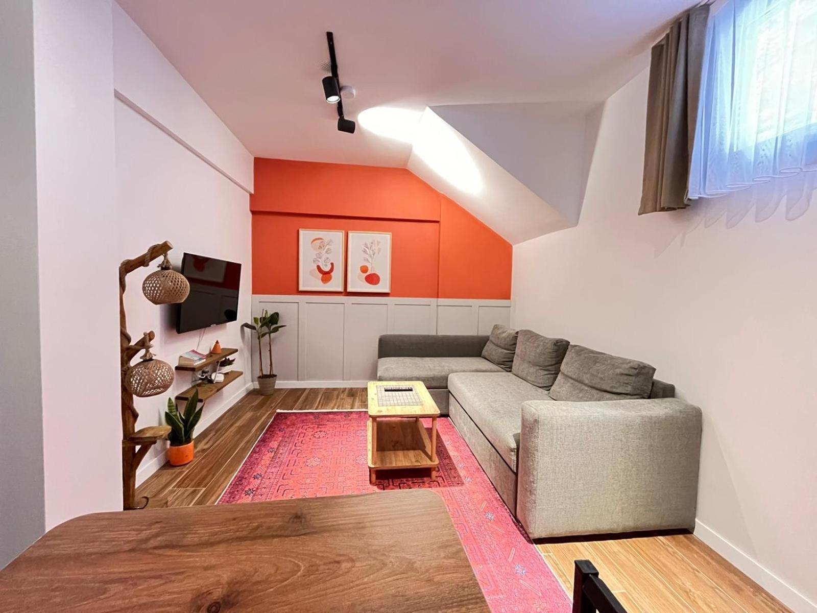 The Pillo Mansion Apartment